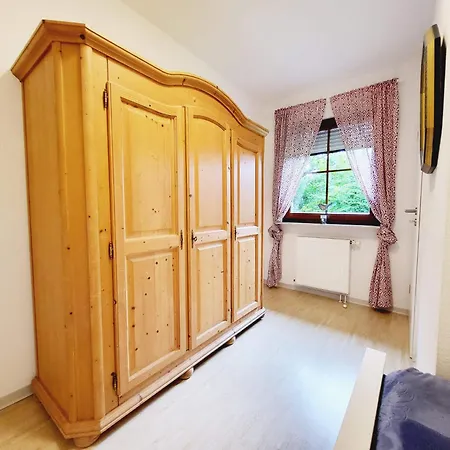 Urlaub Am Mit Terrasse, Balkon Und Grossem Garten Apartmán Tating